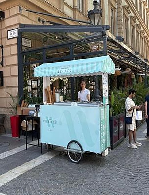 The NUANCE gelato cart on a European street